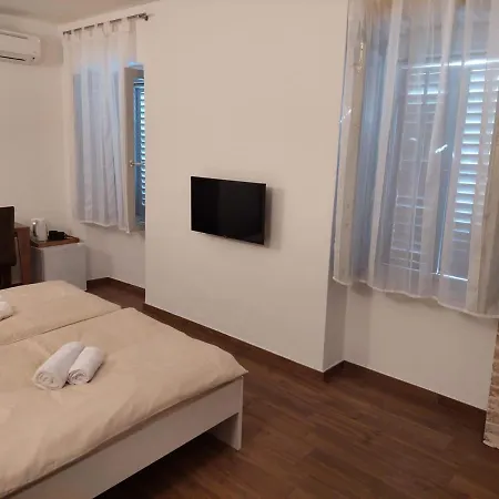 Barba Ante Ξενοδοχείο 3*